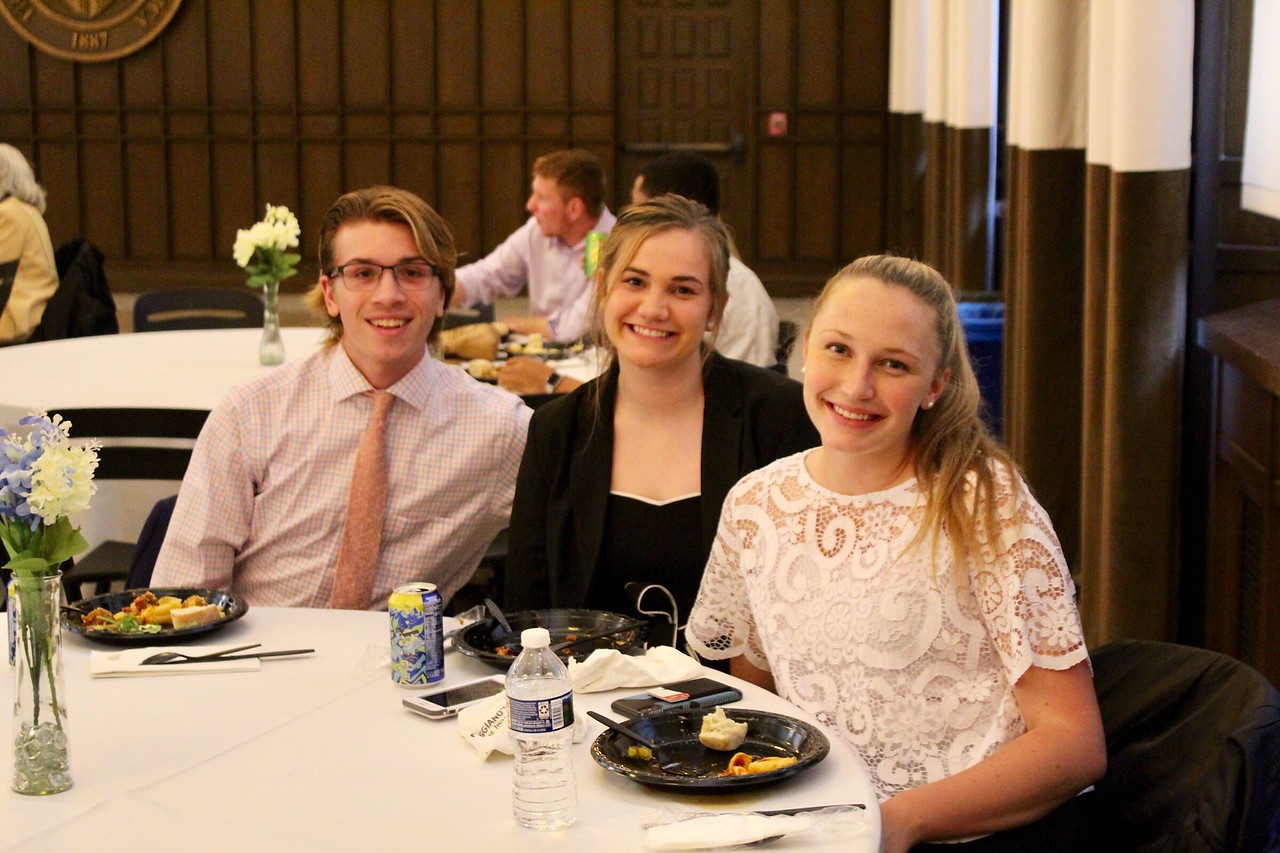 3 students at the honors dinner