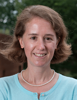 Elizabeth Shaw Headshot