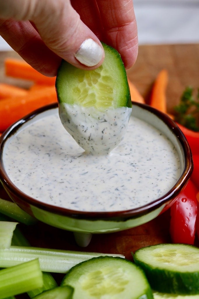 vegan-ranch-dressing-1.jpeg