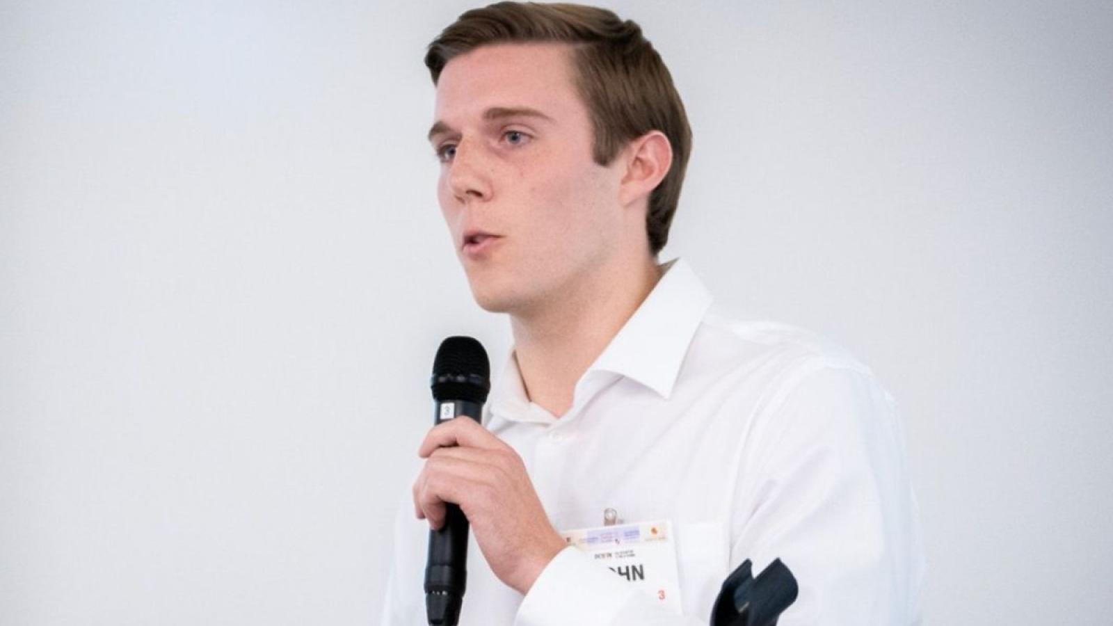 john speaking at an event