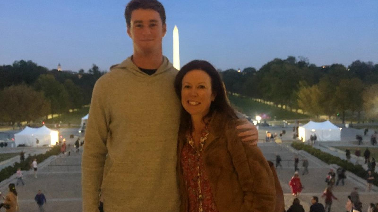 patrick and his mom at the national mall