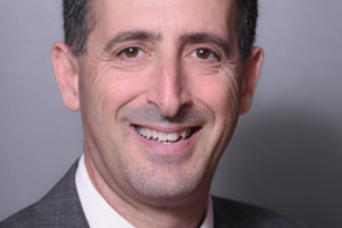 andrew abela headshot