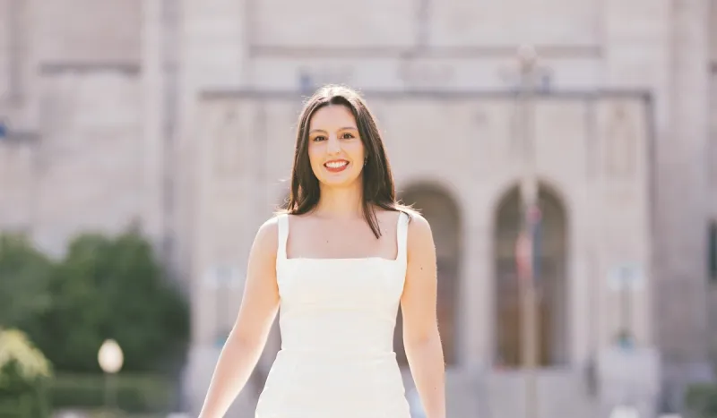 Sophy Blenkhorn, a 2023 Sales graduate is thriving as an Associate Sales Development Representative at Deltek. She shares how determination and growth propelled her from forging lifelong connections at networking events to fearlessly embracing change. 