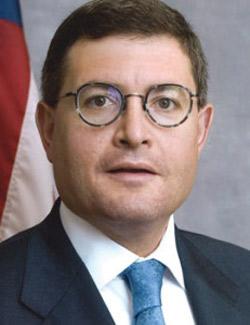 Leonard Leo headshot